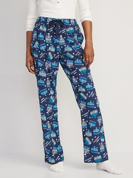 Old Navy Mid-Rise Printed Flannel Pajama Pants for Women. 11