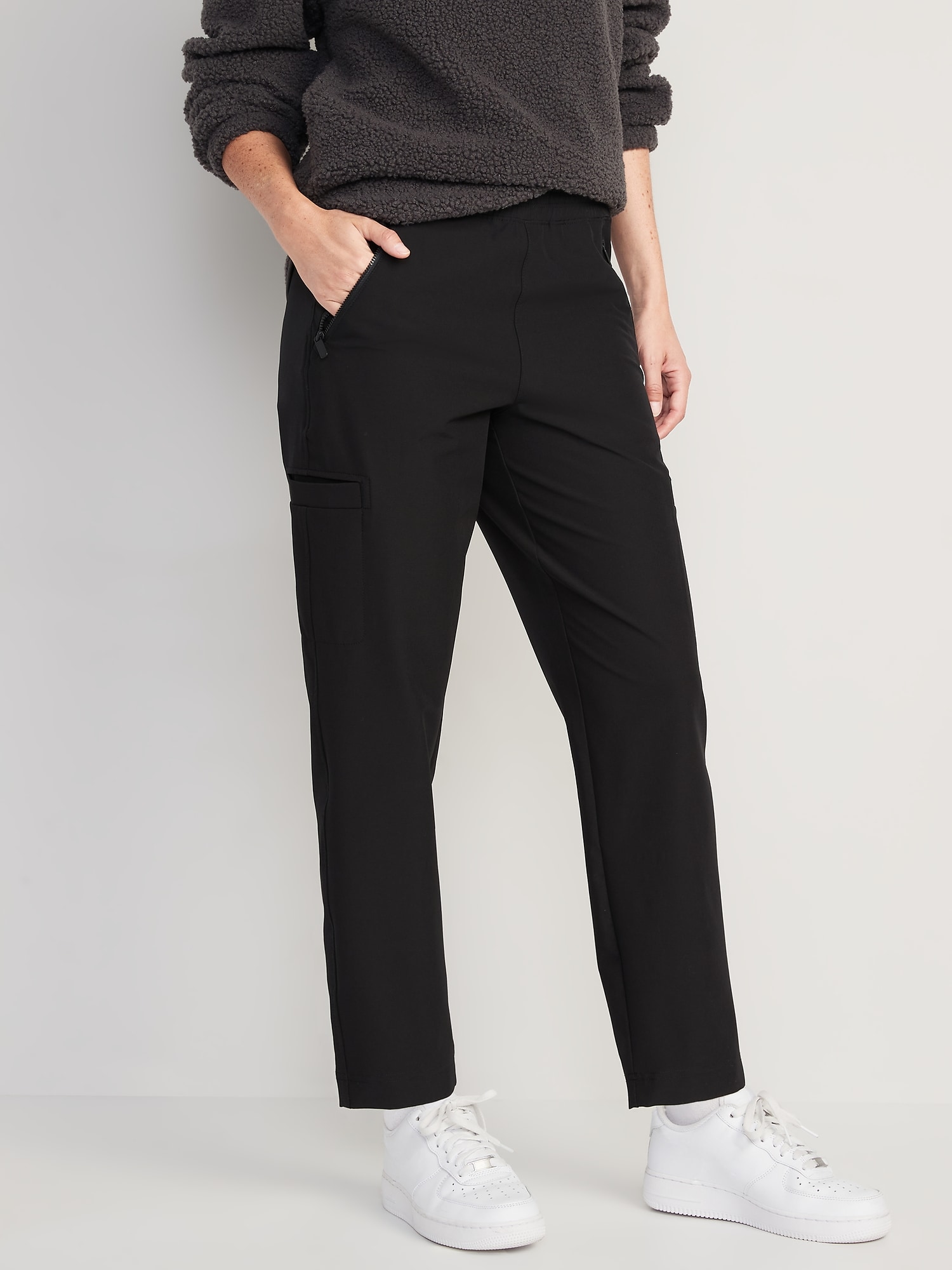 Old Navy High-Waisted All-Seasons StretchTech Slouchy Taper Cargo Pants for Women black. 1