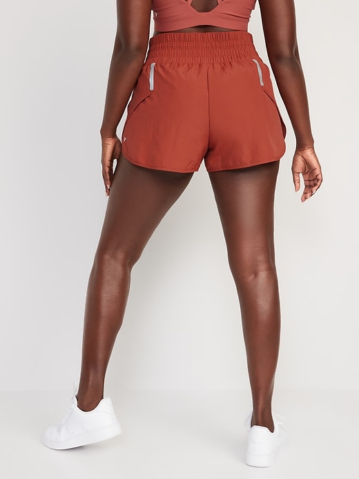 Image number 6 showing, Extra High-Waisted Dolphin-Hem Run Shorts for Women -- 2.5-inch inseam