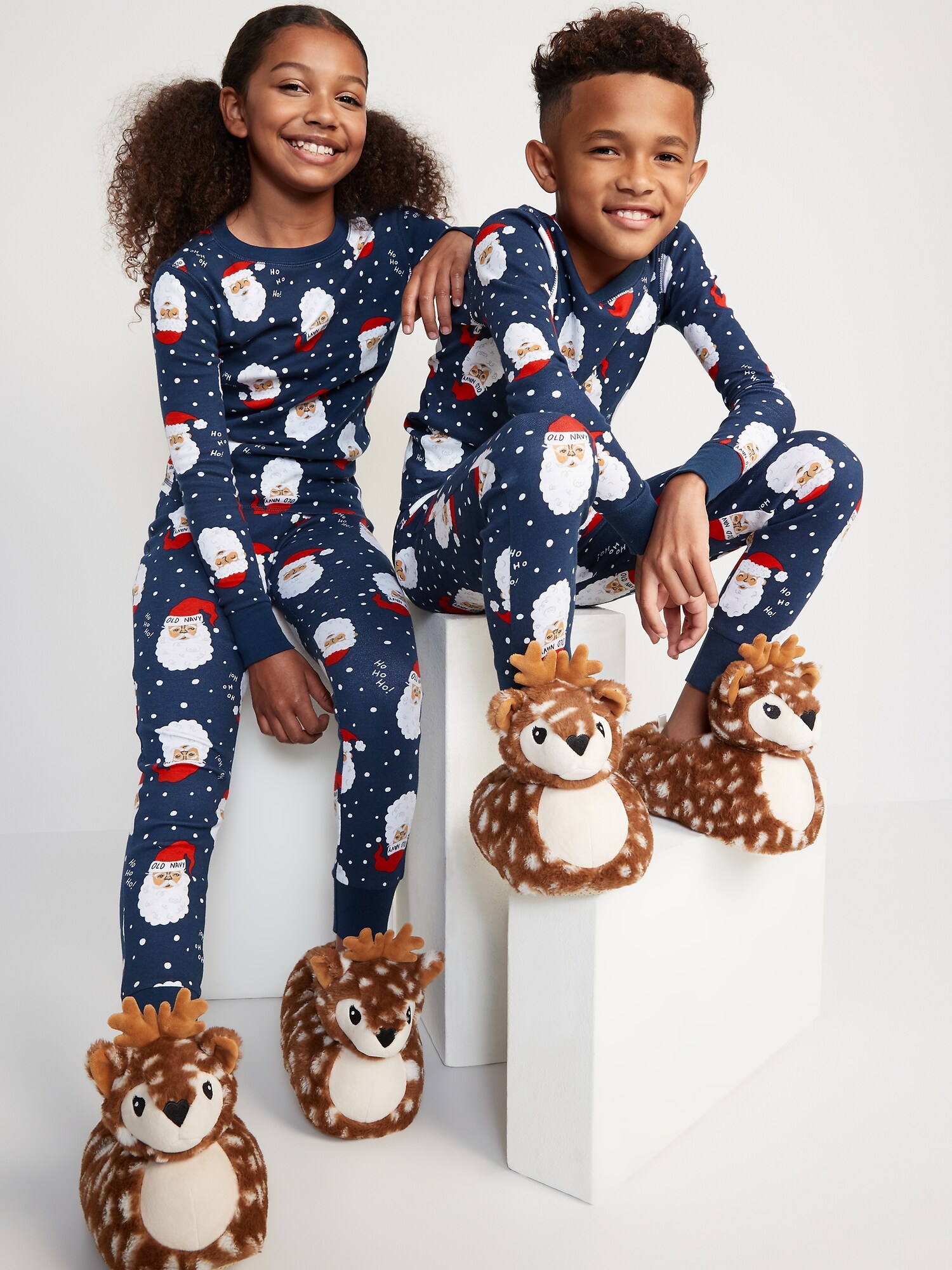 Oldnavy Matching Santa Claus Gender-Neutral Snug-Fit Pajamas for Kids