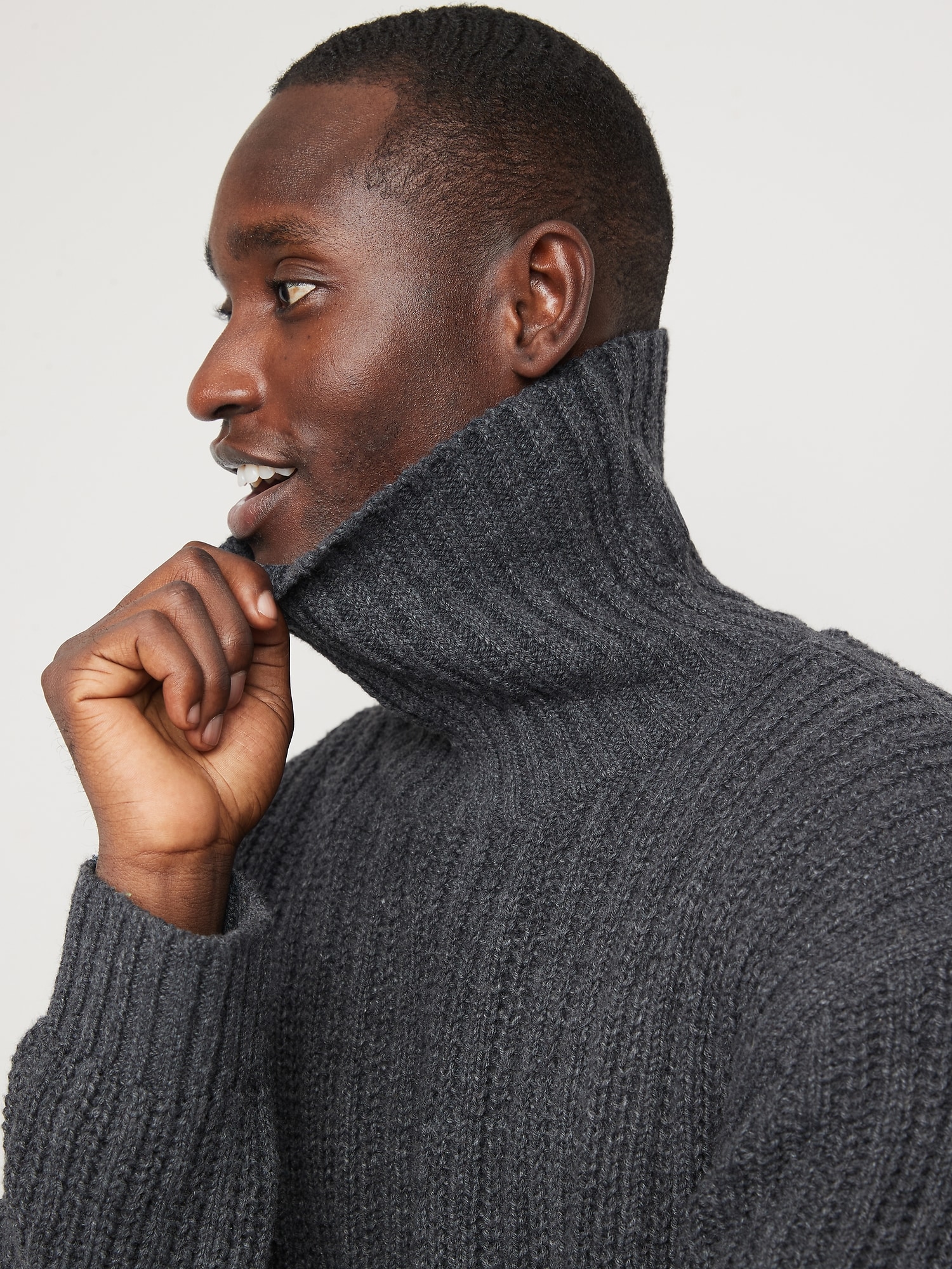 Loose Textured-Knit Turtleneck Sweater