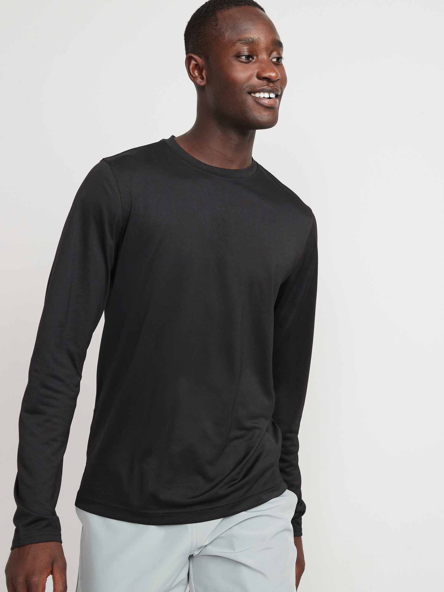 Old Navy Go-Dry Cool Odor-Control Core Long-Sleeve T-Shirt for Men black. 1