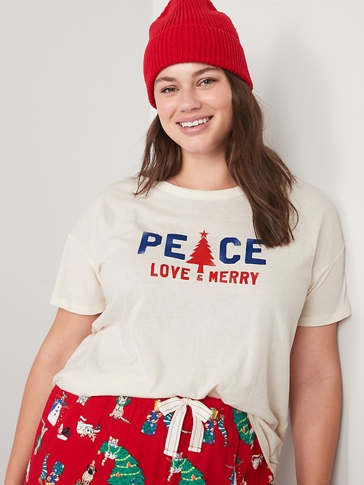 Image number 7 showing, Matching Holiday Graphic Easy T-Shirt