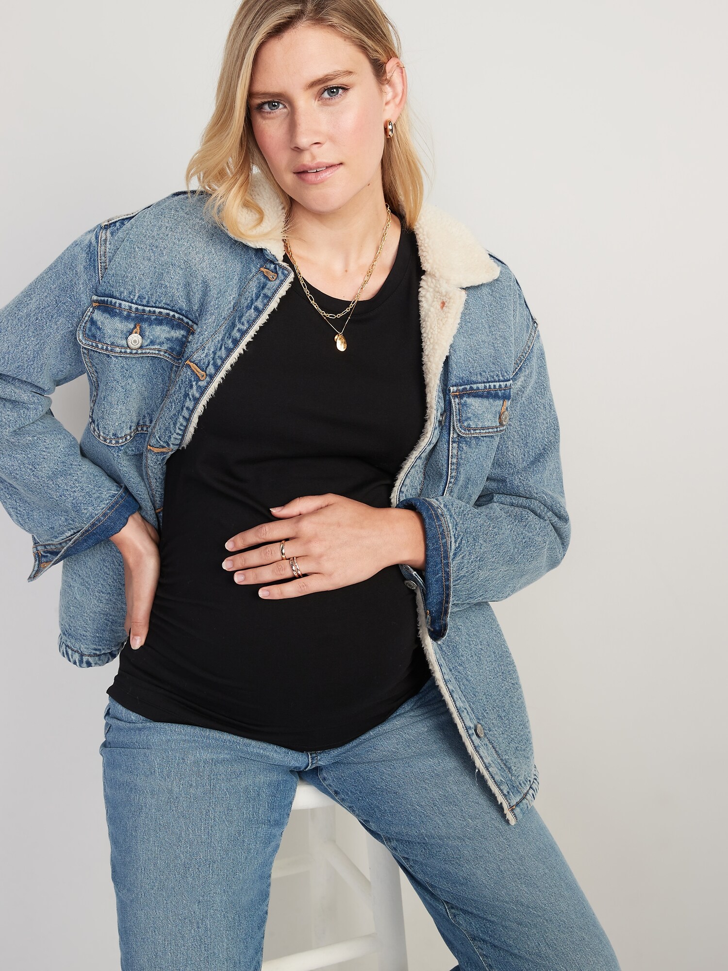 Женская футболка Old Navy Maternity EveryWear Crew-Neck, цвет: Чёрный — фото 3