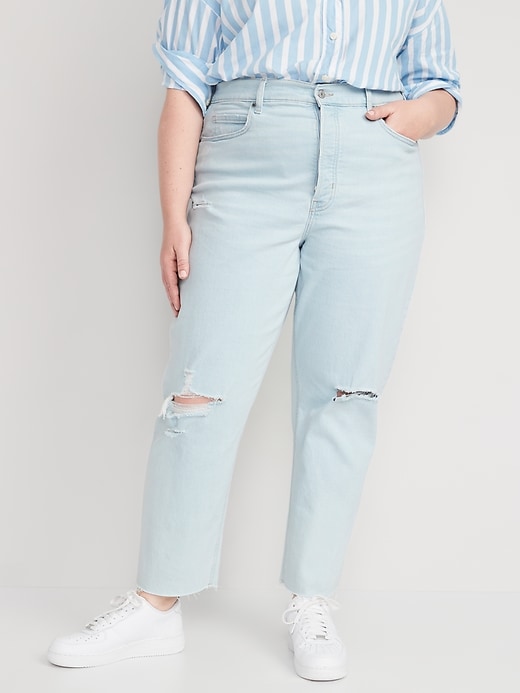 Image number 7 showing, Curvy Extra High-Waisted Button-Fly Straight Ripped Cut-Off Jeans