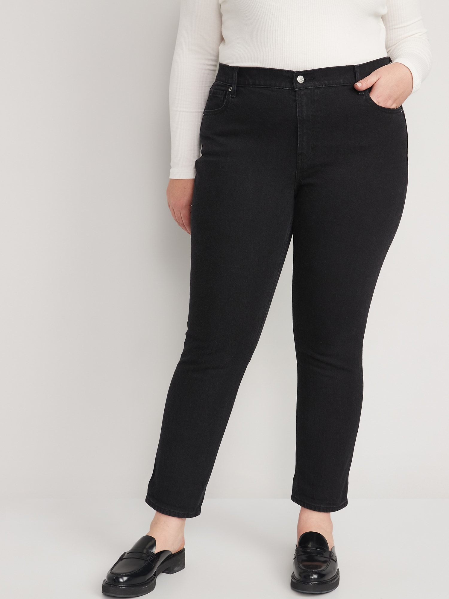 low-rise-black-wash-boyfriend-straight-jeans-for-women-old-navy
