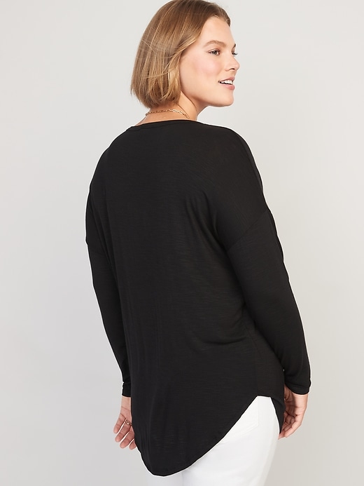 Image number 6 showing, Luxe Long-Sleeve Voop-Neck Tunic T-Shirt for Women
