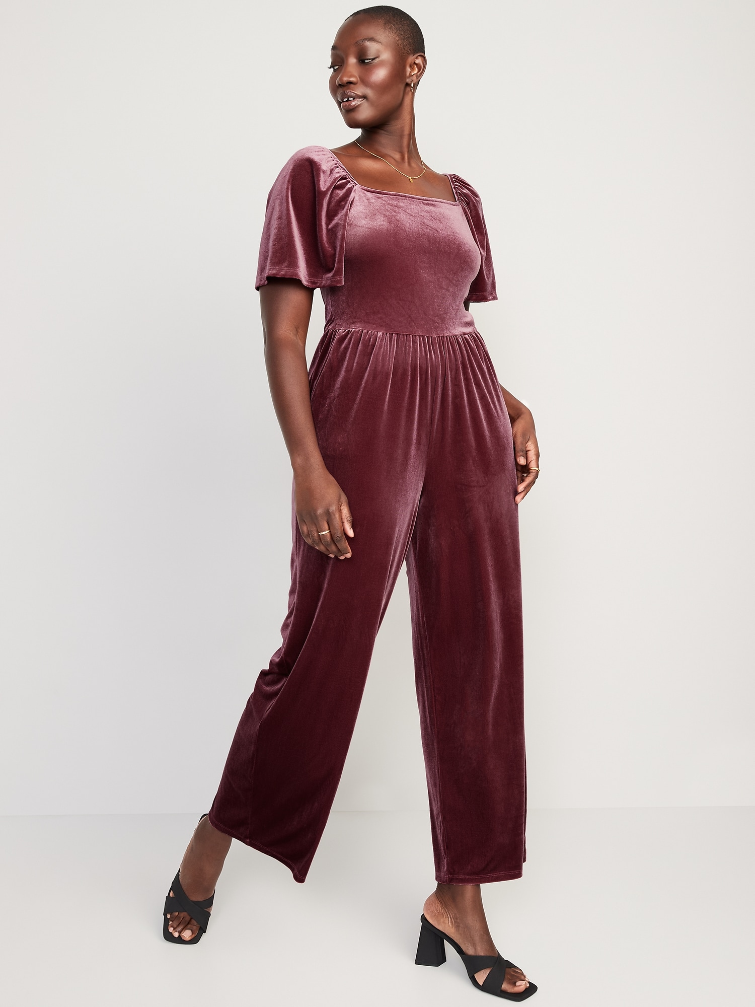 Navy Velvet Pant Suit | Blogger outfit inspiration, Pantsuit, Fashion  blogger outfit