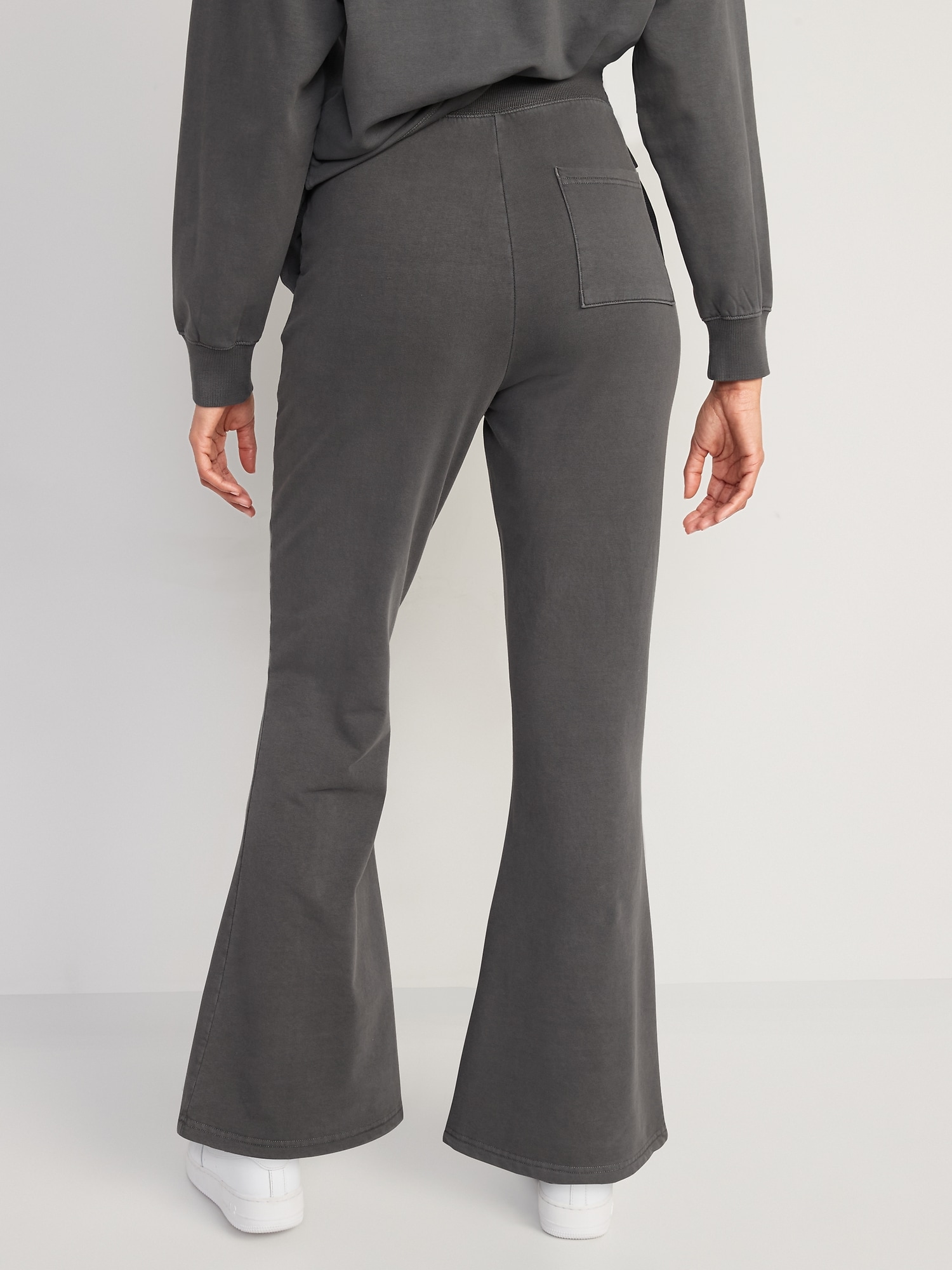 Extra High-Waisted Snuggly Fleece Flare Sweatpants for Women | Old Navy