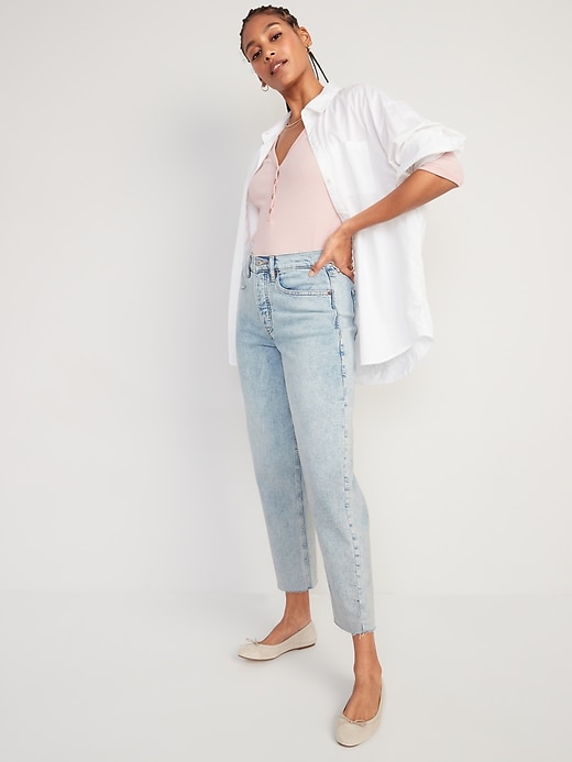 Image number 3 showing, Curvy Extra High-Waisted Button-Fly Sky-Hi Straight Cut-Off Jeans for Women