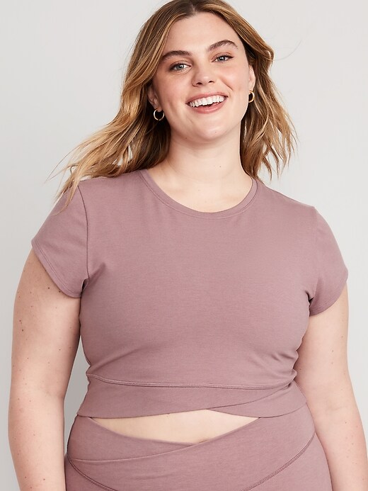 Image number 7 showing, PowerChill Cropped Cross-Front T-Shirt