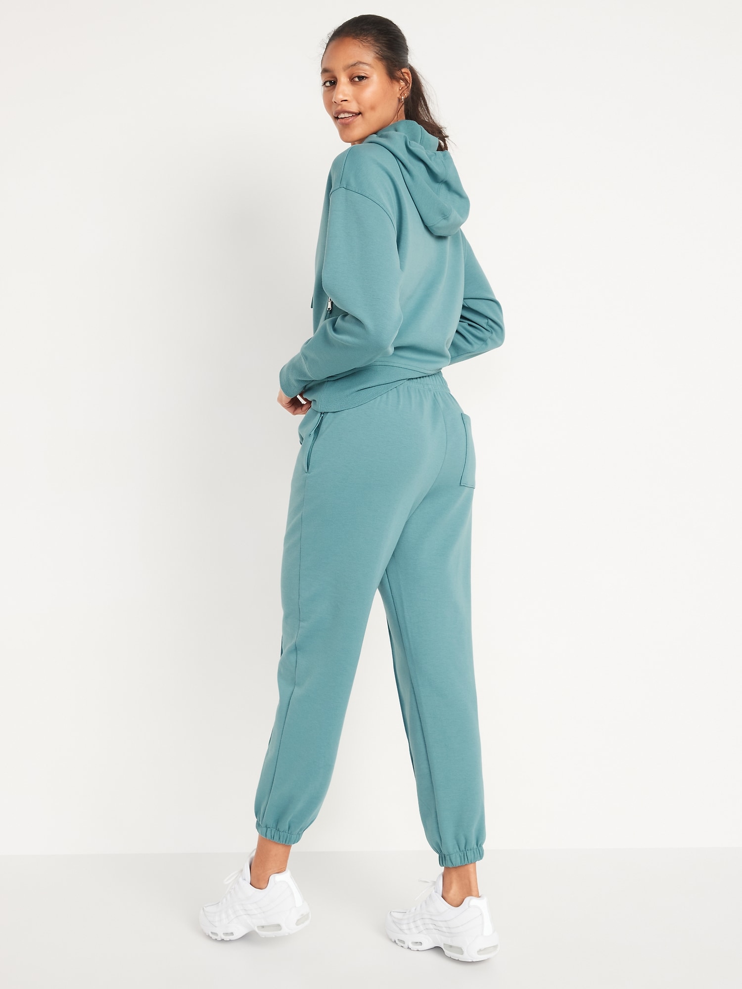 High-Waisted Dynamic Fleece Pintucked Sweatpants for Women