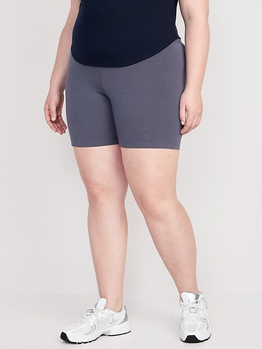 Extra High-Waisted PowerChill Hidden-Pocket Biker Shorts -- 6-inch inseam