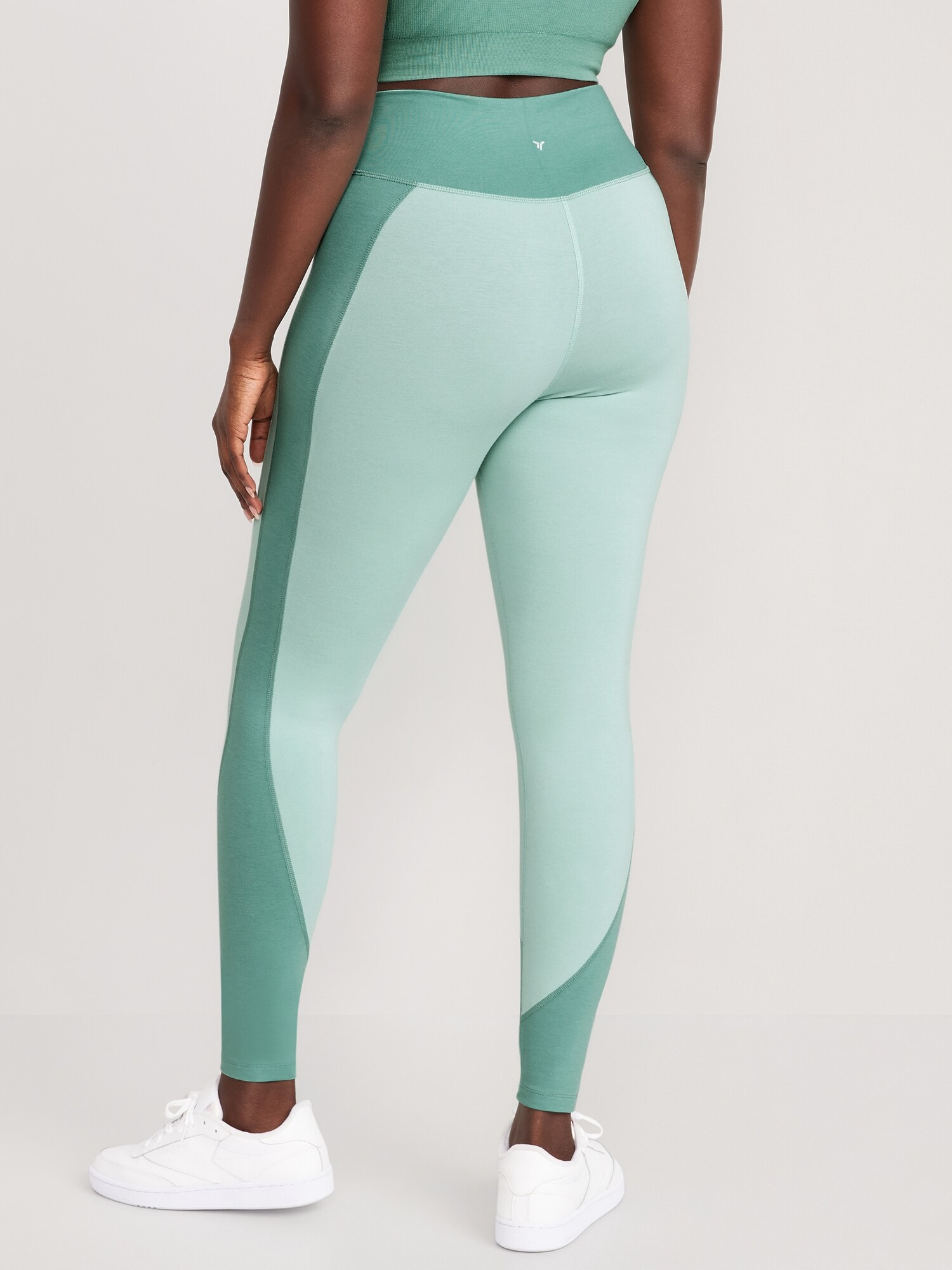 Extra High-Waisted PowerChill Two-Tone Compression Leggings for