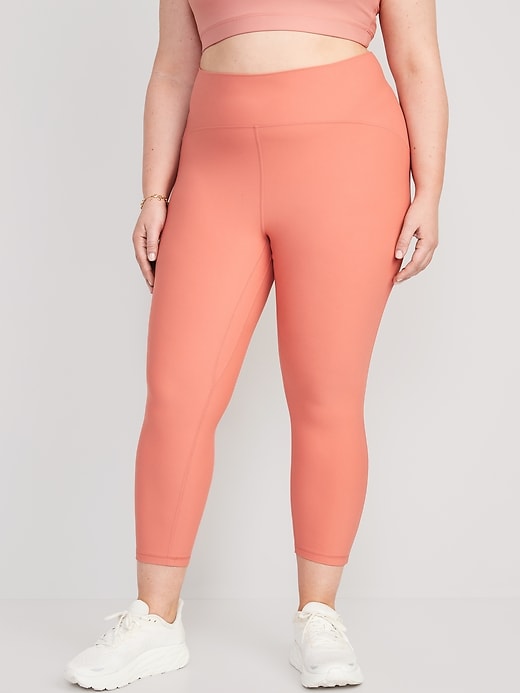 Extra High-Waisted PowerLite Lycra® ADAPTIV Cropped Leggings