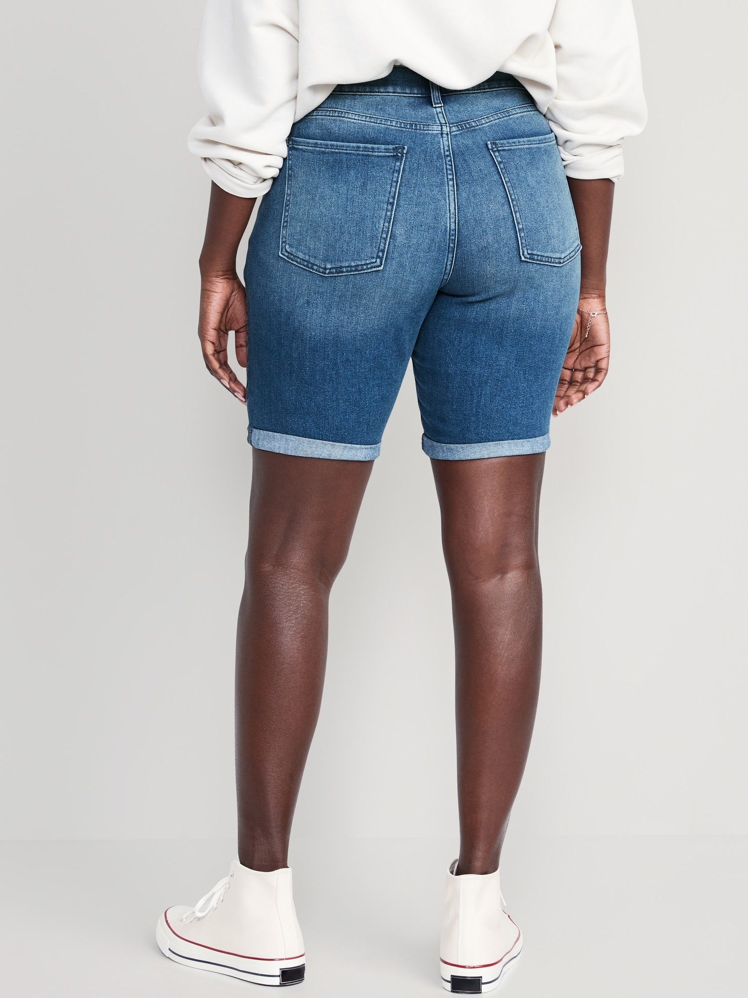 Mid-Rise Wow Jean Shorts for Women -- 9-inch inseam | Old Navy