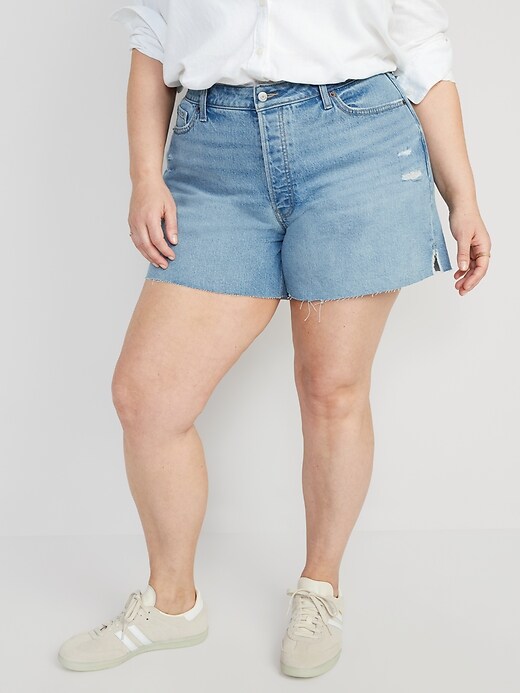 Image number 7 showing, Curvy High-Waisted Button-Fly OG Jean Shorts -- 5-inch inseam
