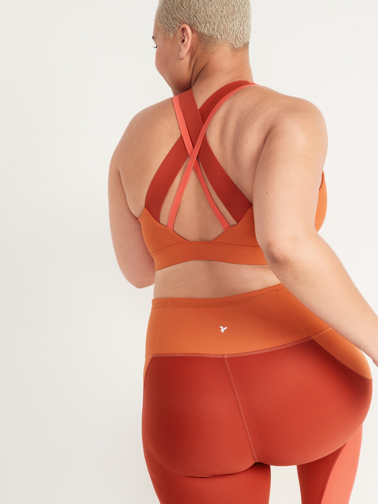 Old Navy Medium Support PowerSoft Strappy Cross-Back Sports Bra for Women XS-XXL orange. 1