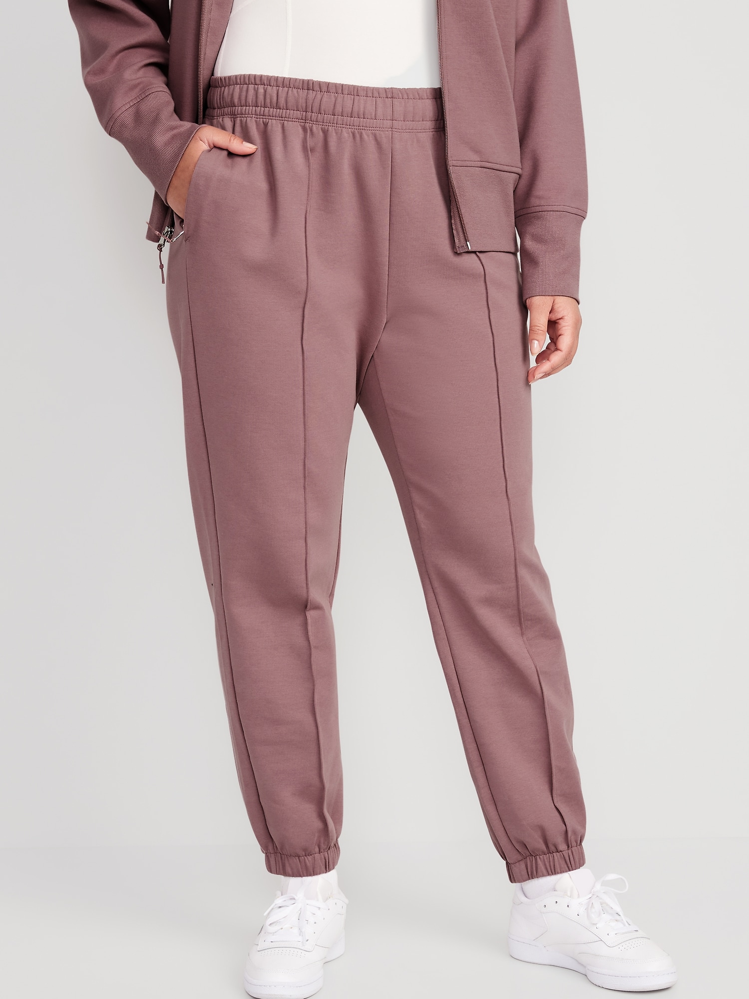 High-Waisted Dynamic Fleece Pintucked Sweatpants