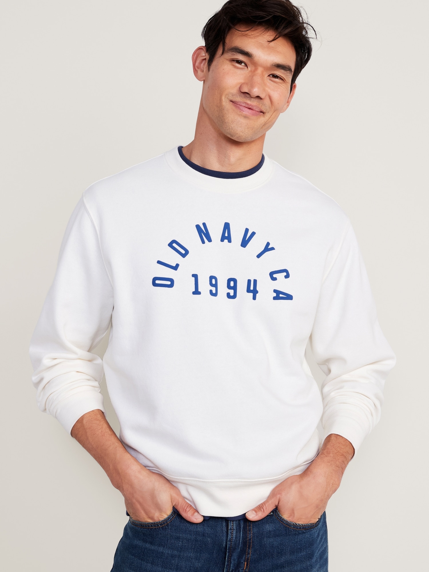 Old Navy Oversized Logo-Graphic Crew-Neck Sweatshirt for Men white. 1