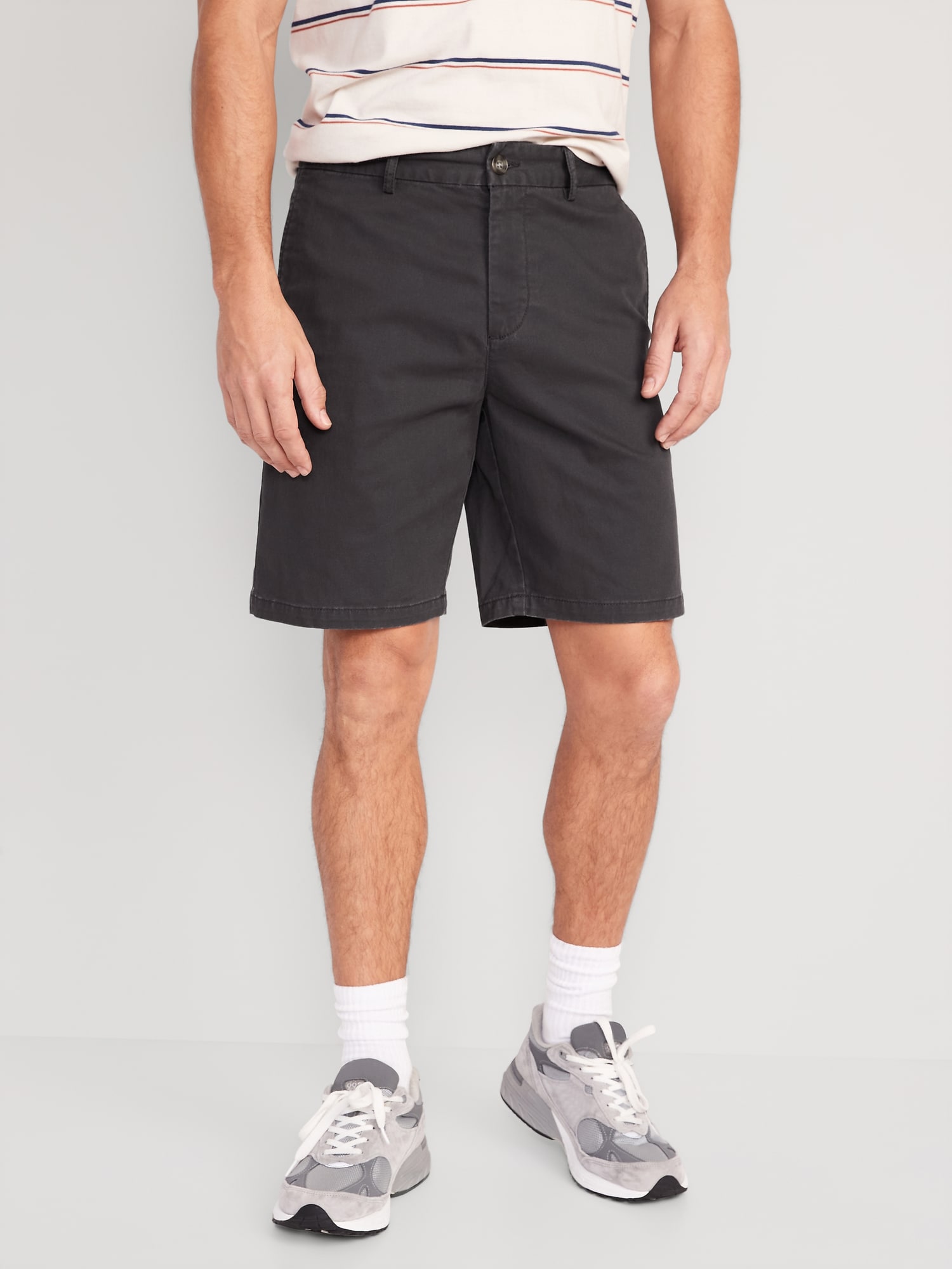 Old Navy Slim Built-In Flex Rotation Chino Shorts -- 9-inch inseam black. 1