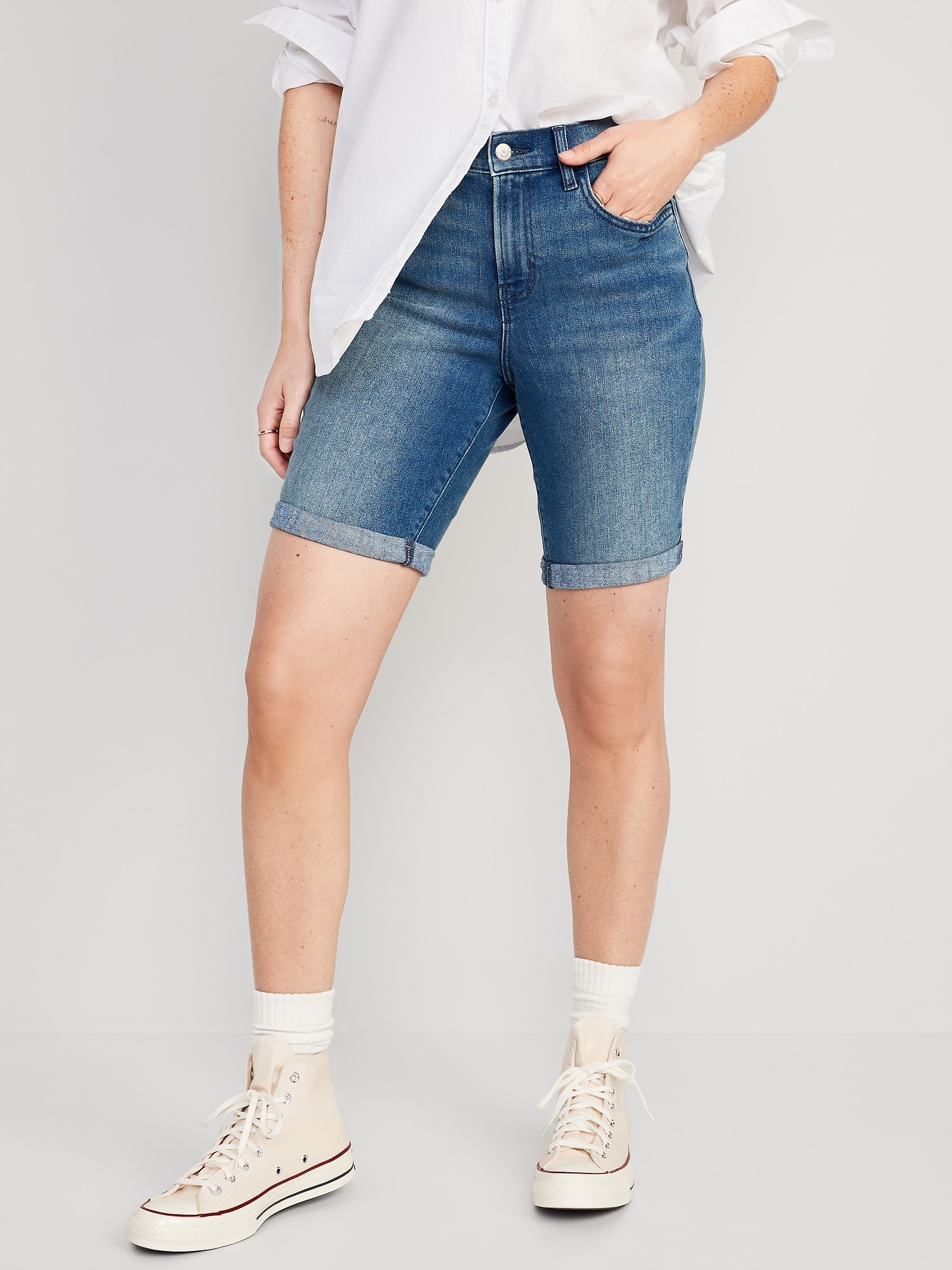 Mid-Rise Wow Jean Shorts for Women inseam | Old Navy