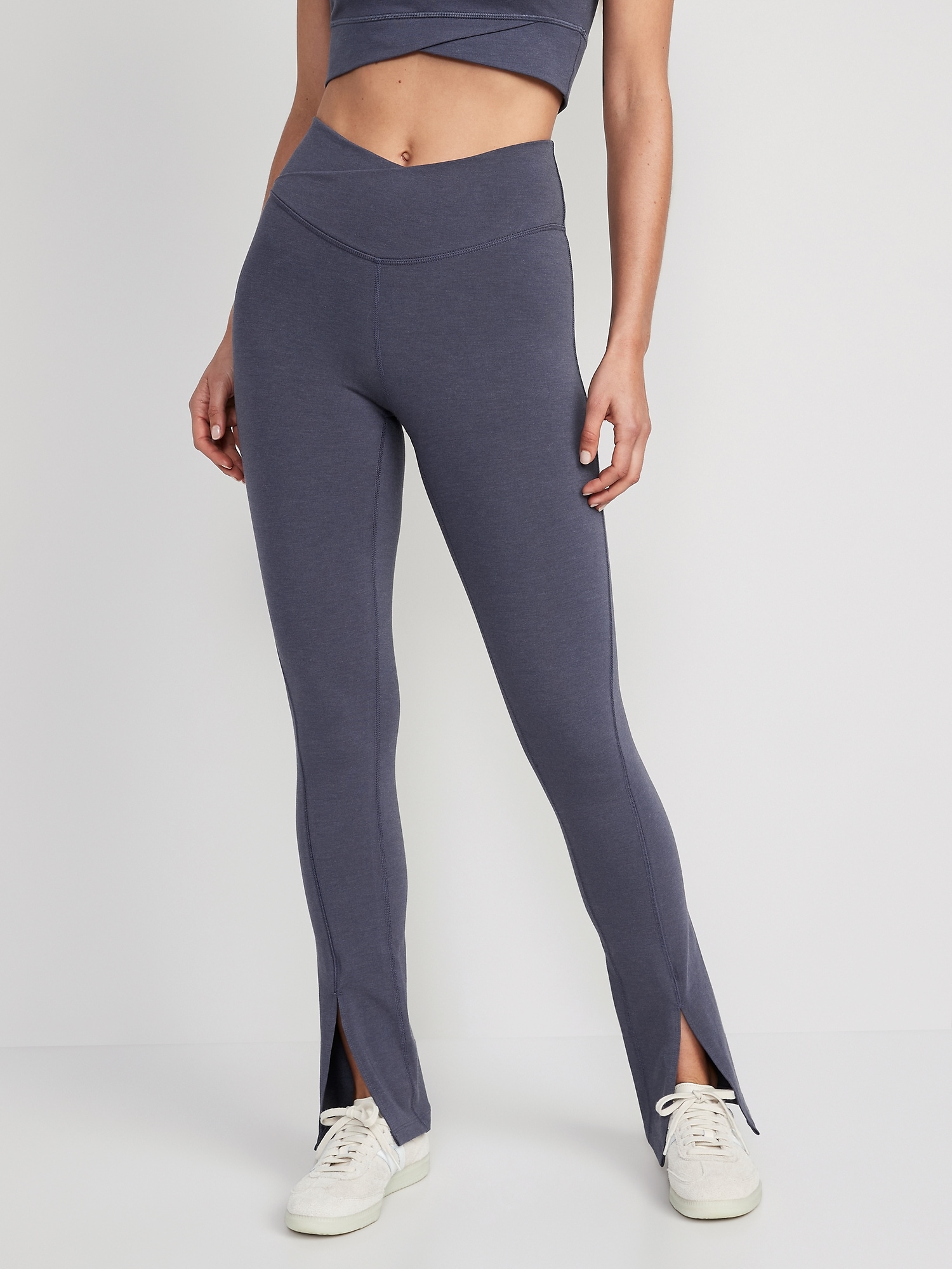 Old Navy Extra High-Waisted PowerChill Leggings