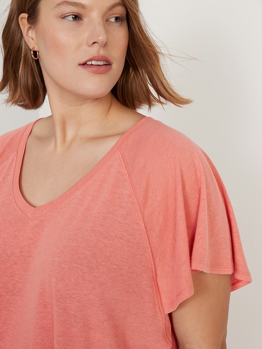 Image number 3 showing, Oversized V-Neck Linen-Blend Tunic T-Shirt