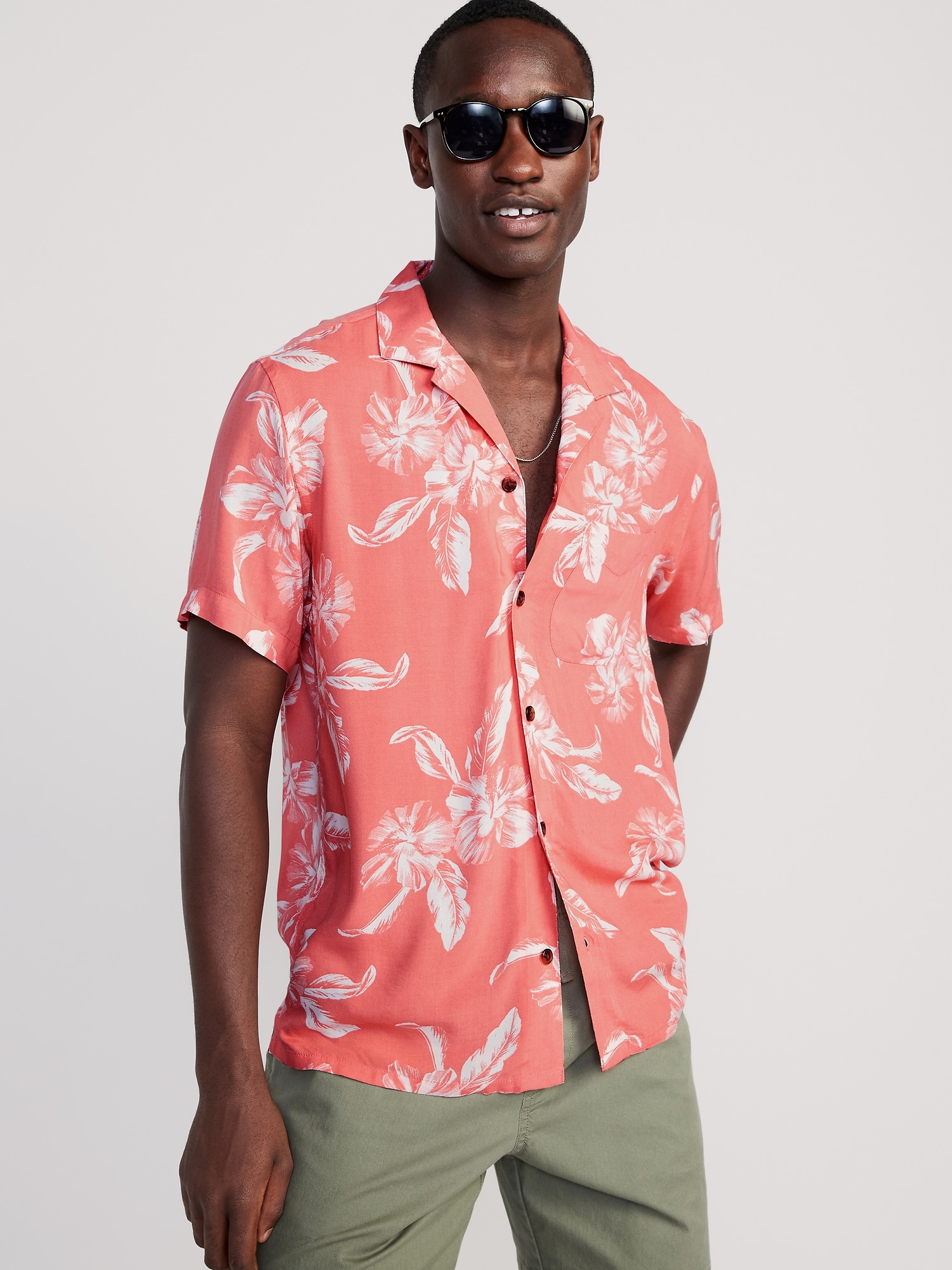 old navy mens pineapple shirt