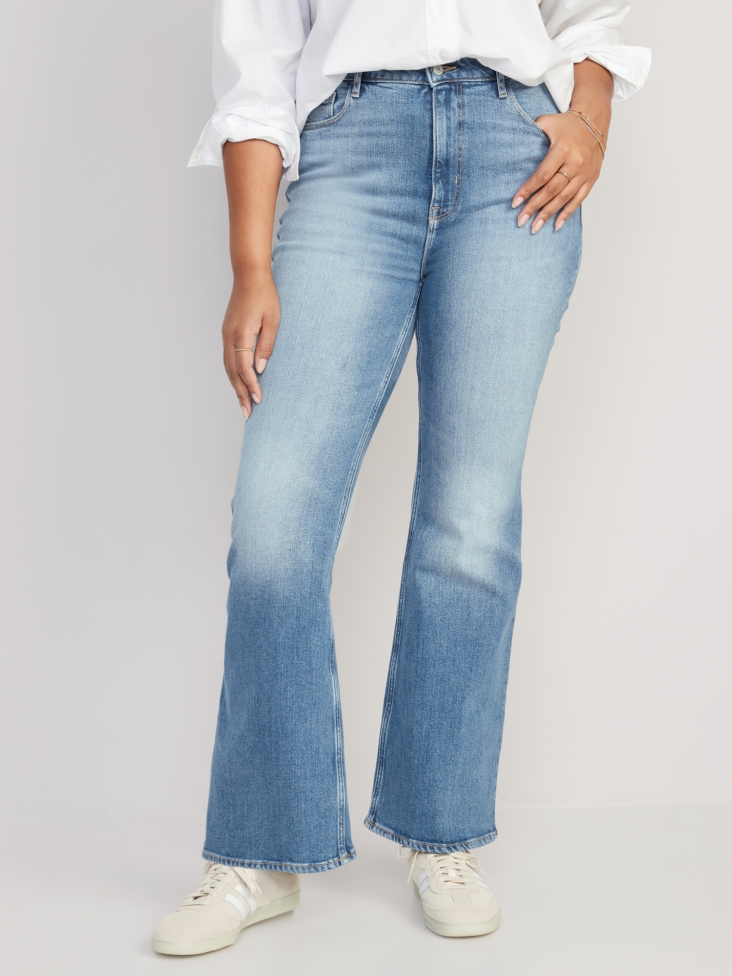 NEW Old Navy Women's High-Rise Secret-Slim Pockets Raw-Edge Flare Ankle  Jeans