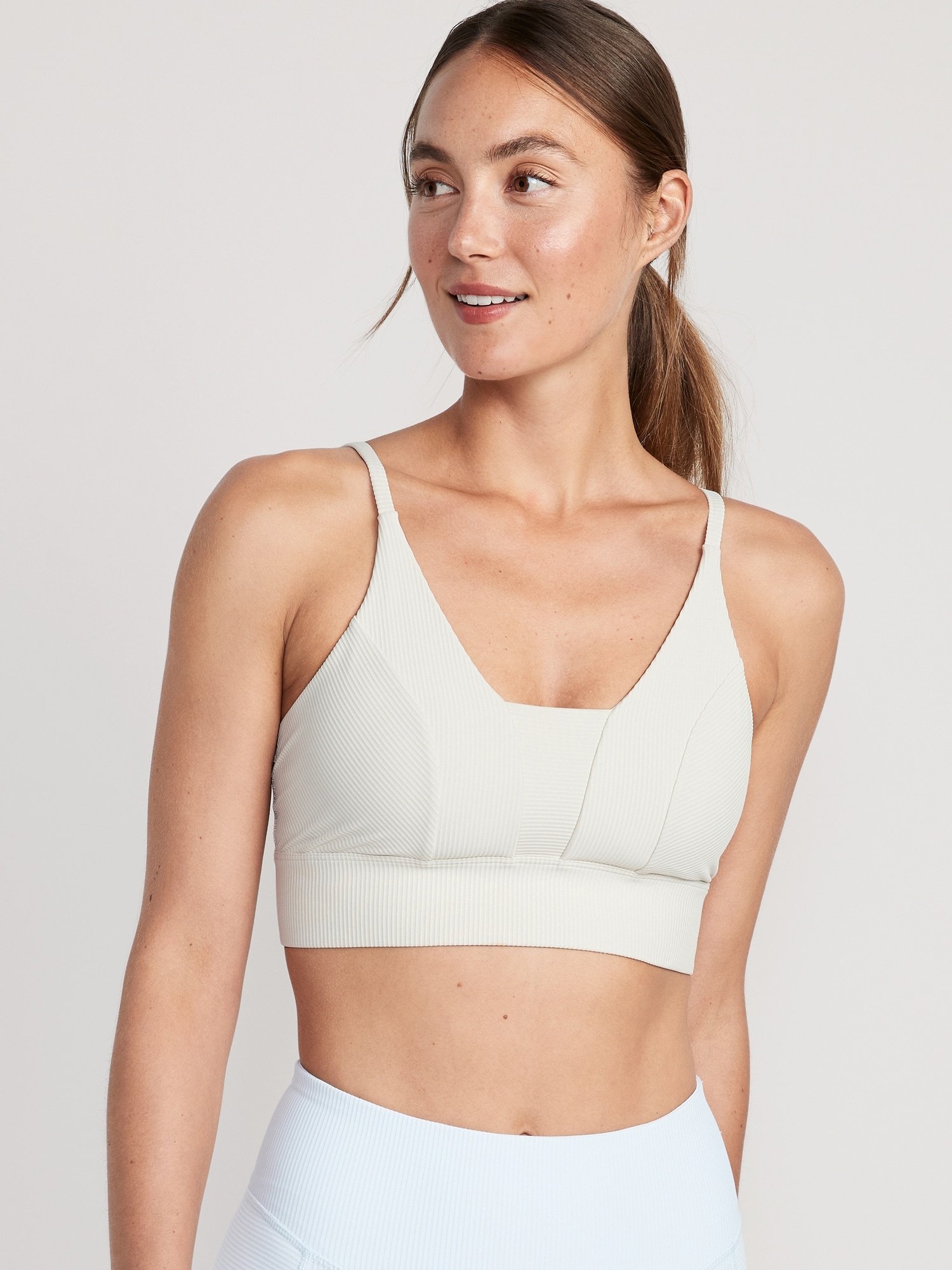 Old Navy - Light Support PowerSoft Adjustable Longline Sports Bra for Women  white