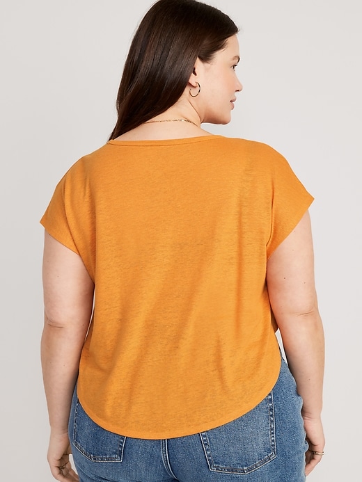 Image number 8 showing, Linen-Blend Crop Voop-Neck T-Shirt