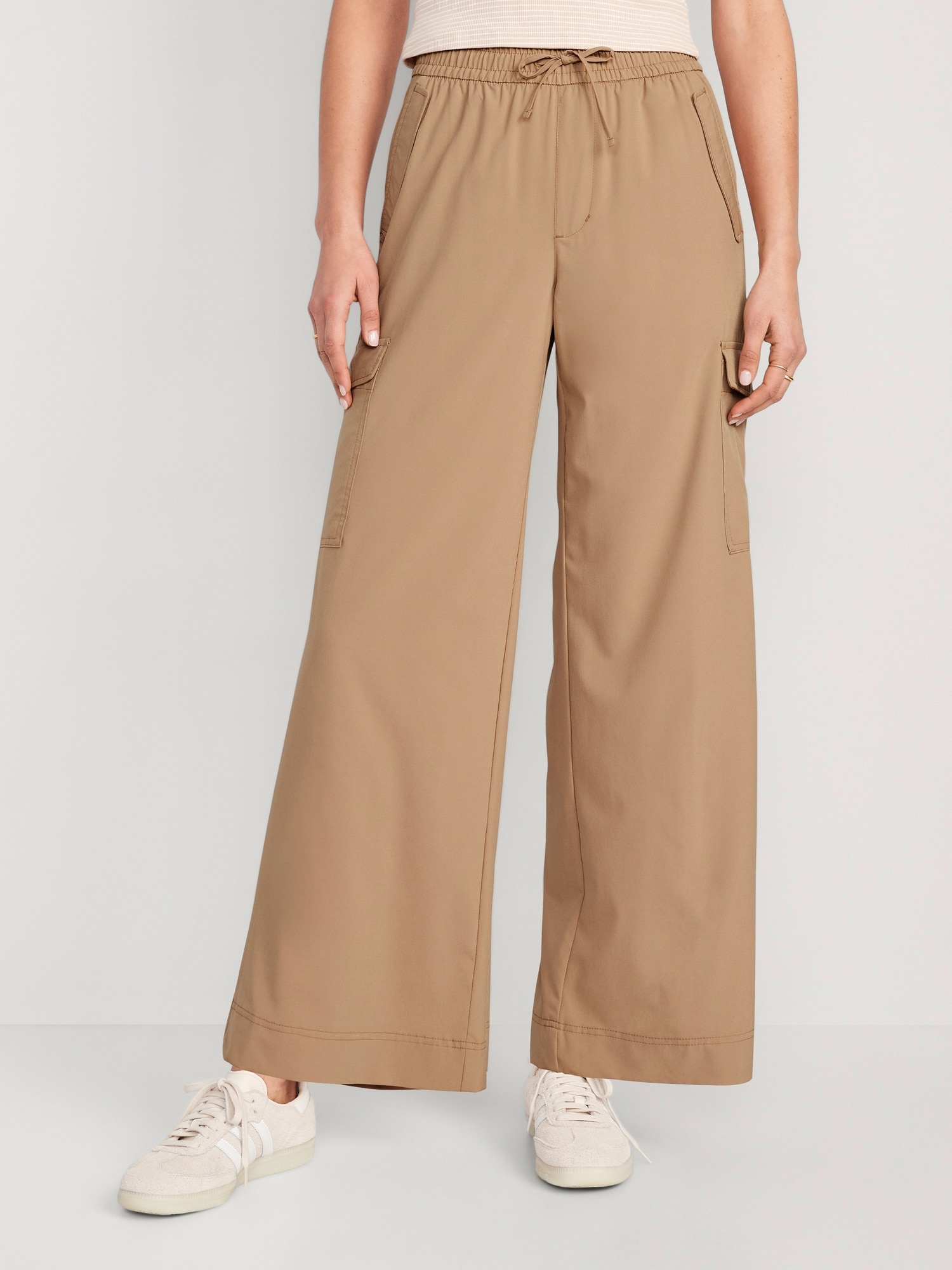 Old Navy High-Waisted StretchTech Wide-Leg Cargo Pants for Women brown. 1