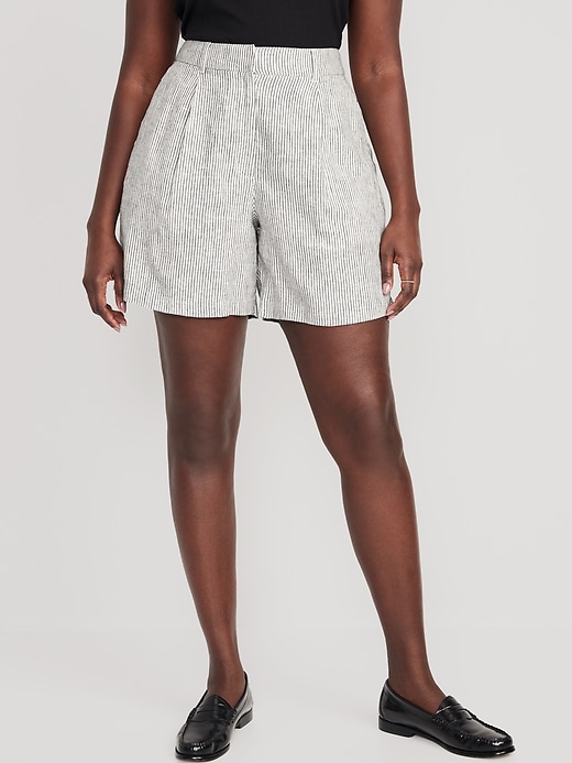 Image number 5 showing, Extra High-Waisted Linen-Blend Taylor Shorts -- 6-inch inseam
