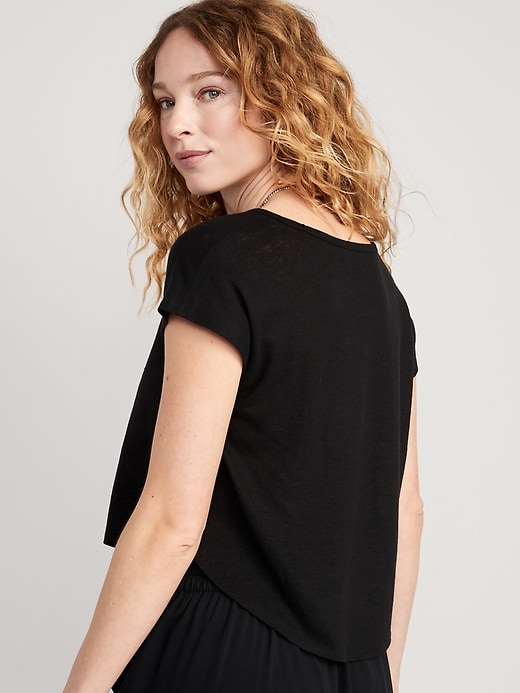 Linen-Blend Crop Voop-Neck T-Shirt | Old Navy