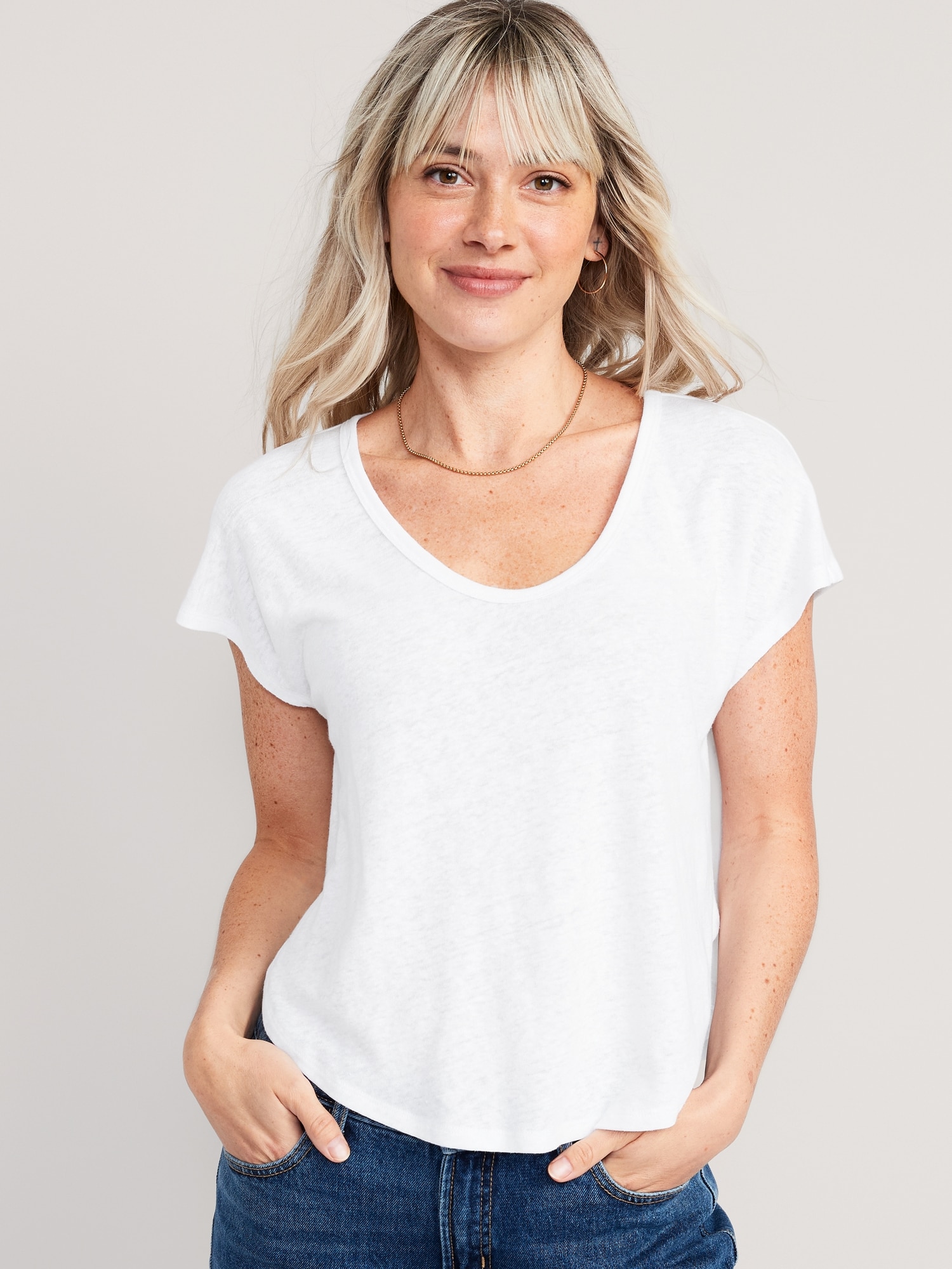 Old Navy Linen-Blend Cropped Voop-Neck T-Shirt for Women white. 1