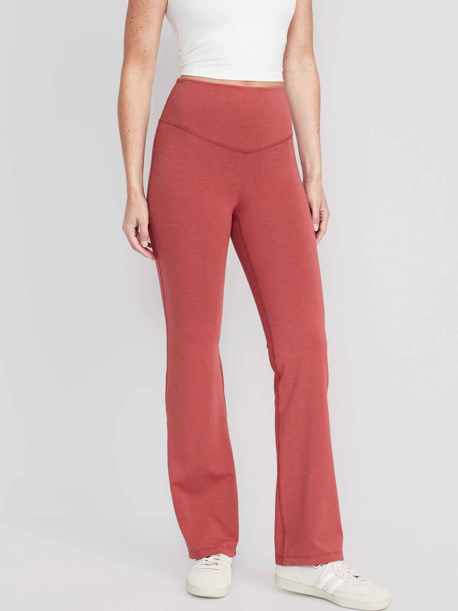 Old Navy - Extra High-Waisted PowerChill Slim Boot-Cut Pants for