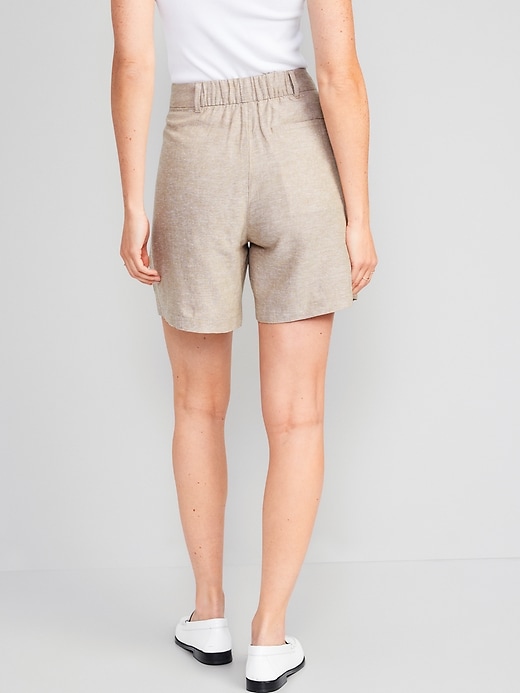 Image number 2 showing, Extra High-Waisted Linen-Blend Taylor Shorts -- 6-inch inseam