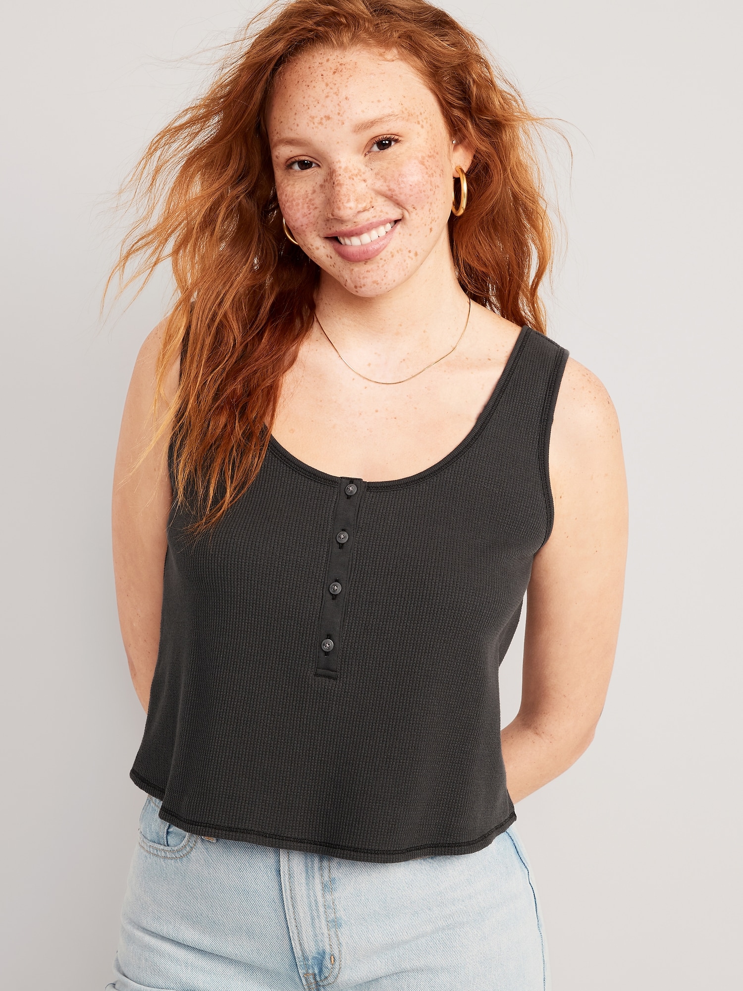 Old Navy Thermal-Knit Cropped Henley Tank Top for Women black. 1