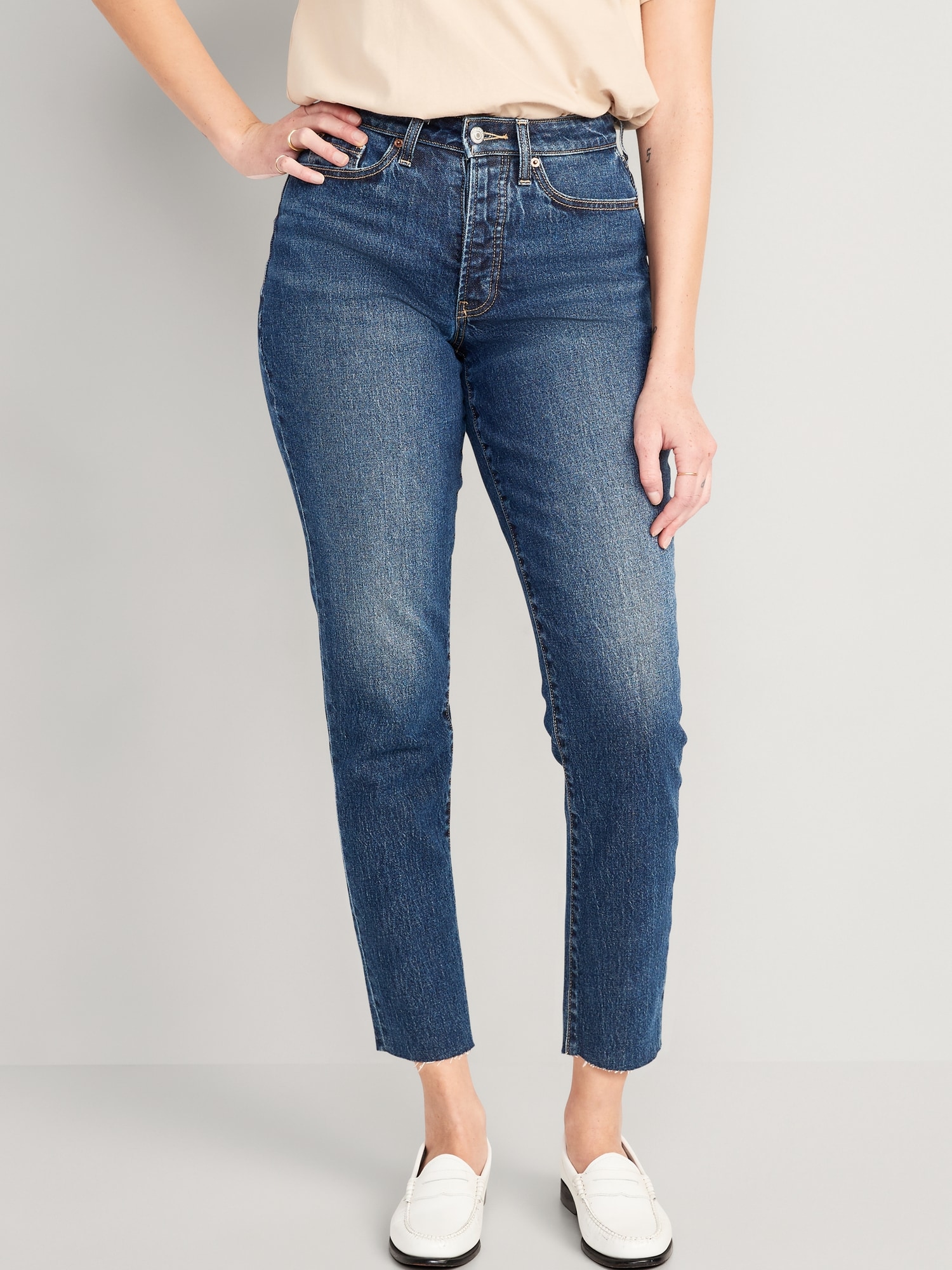 Curvy High-Waisted Button-Fly OG Straight Cut-Off Ankle Jeans for Women ...