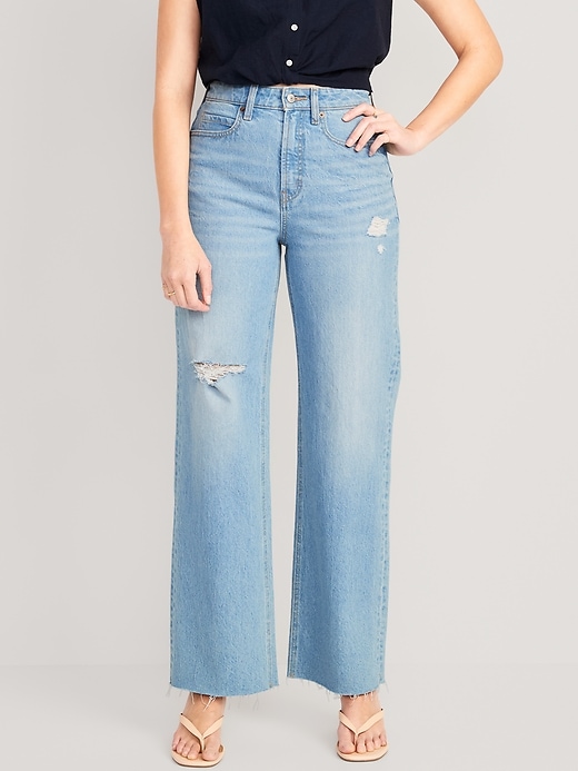 Curvy Extra High-Waisted Wide-Leg Cut-Off Jeans | Old Navy