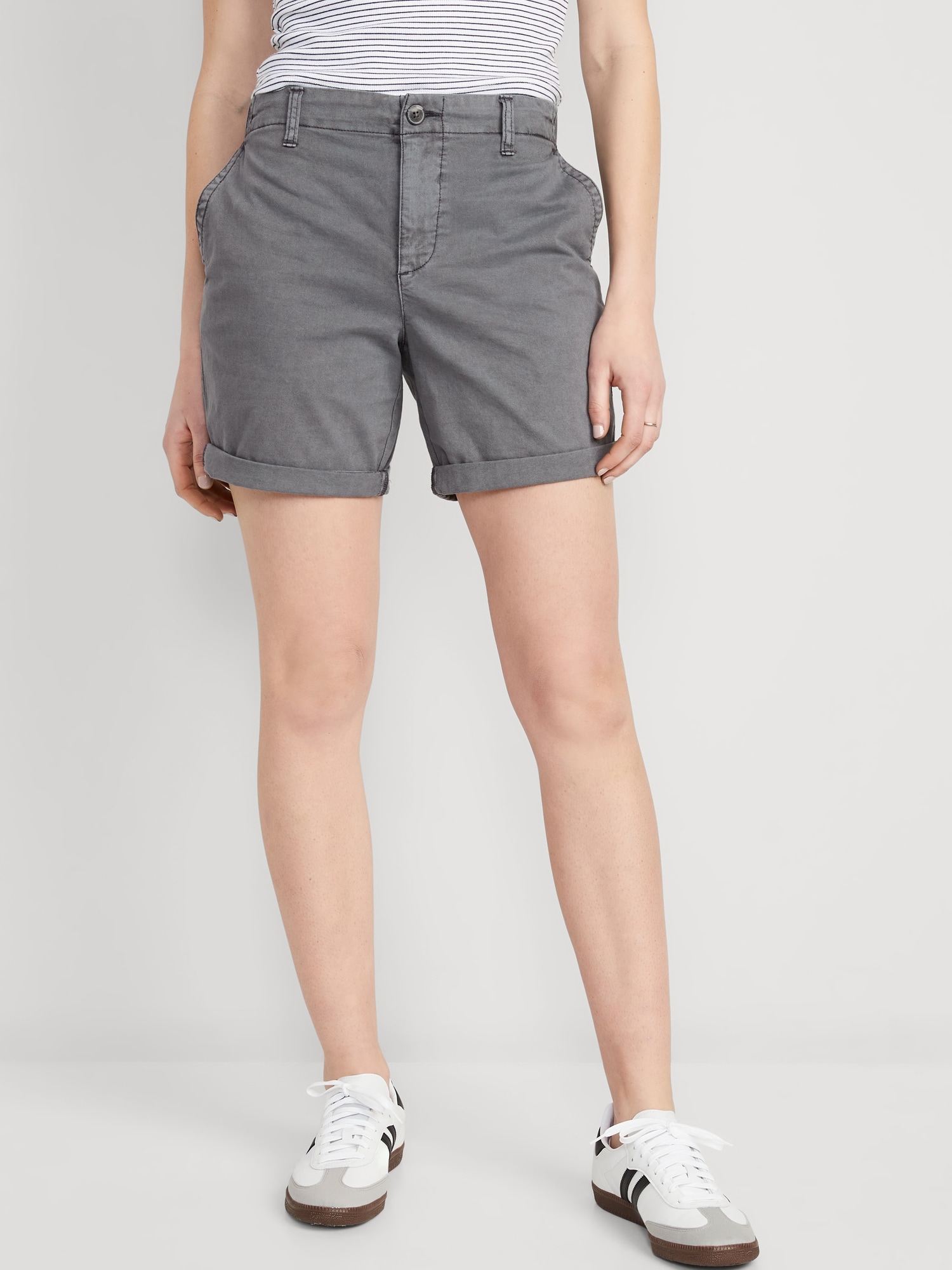 Old Navy High-Waisted OGC Pull-On Chino Shorts for Women -- 7-inch inseam gray. 1