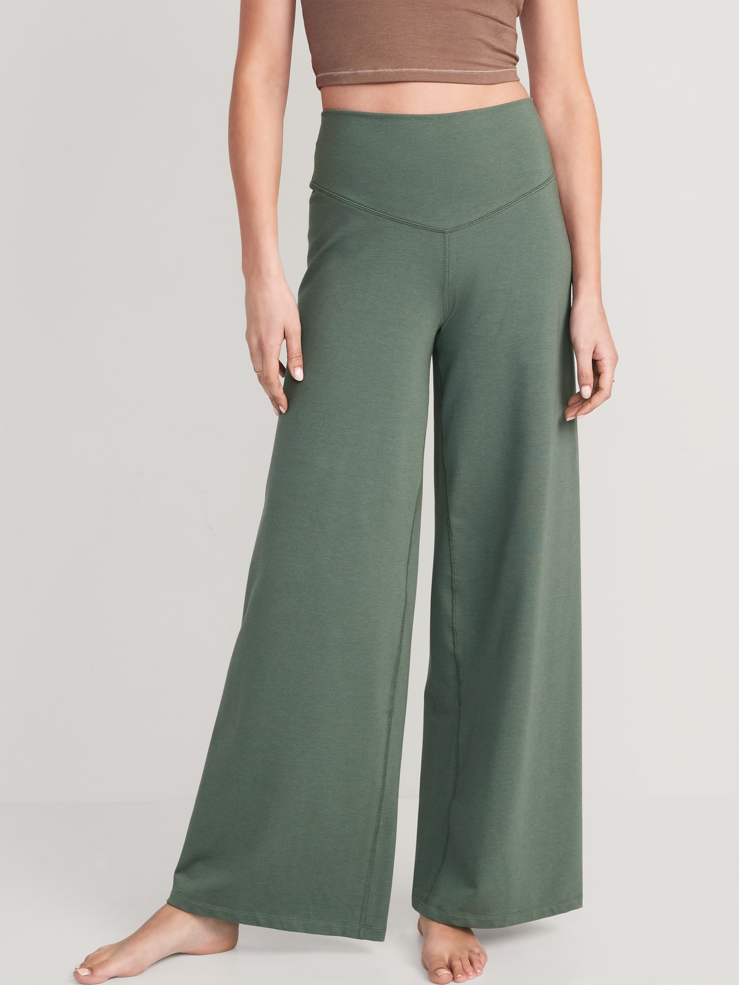 Old Navy Extra High-Waisted PowerChill Wide-Leg Yoga Pants for Women green. 1