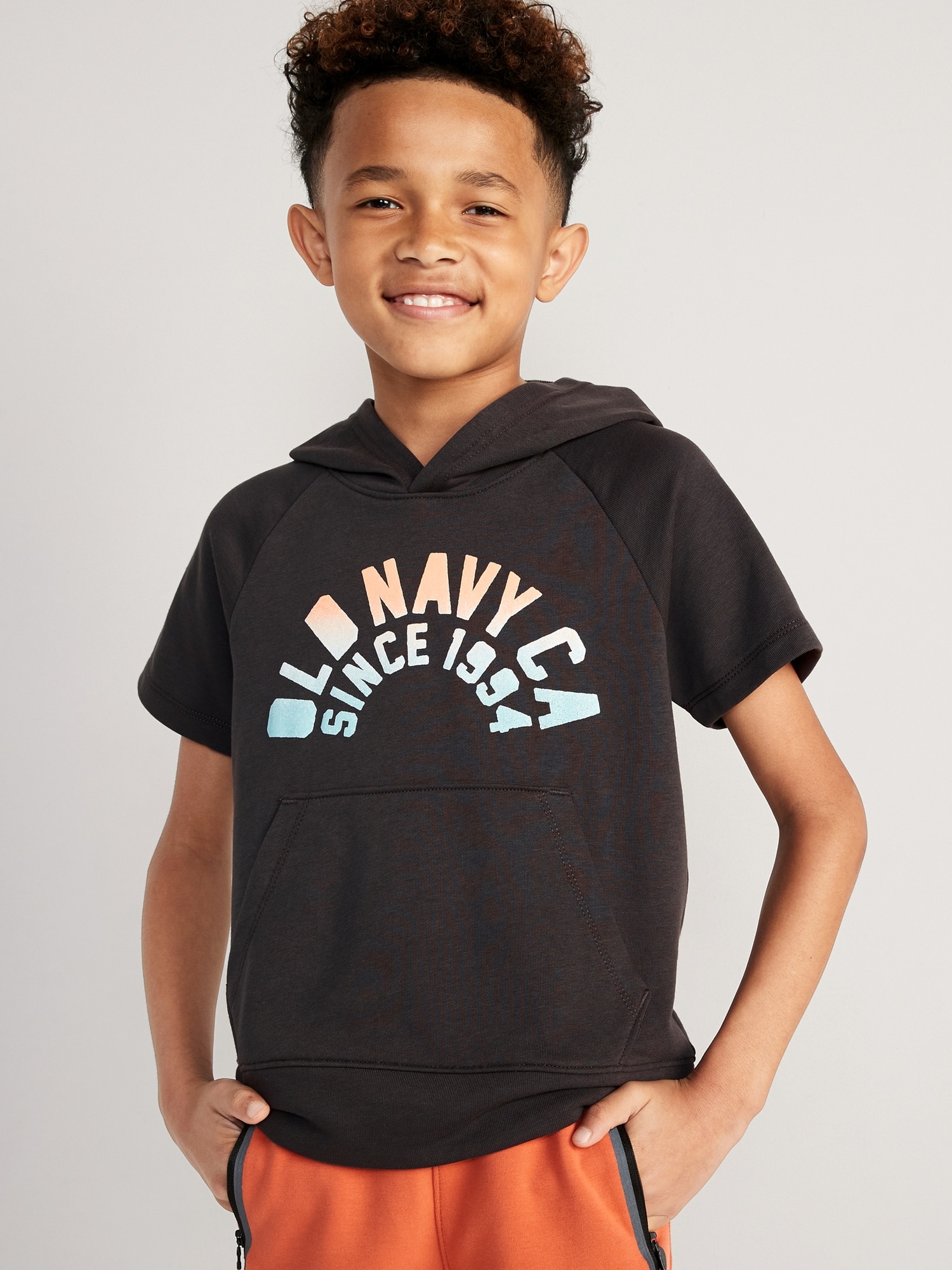 Old Navy Short-Sleeve Logo-Graphic Pullover Hoodie for Boys black. 1