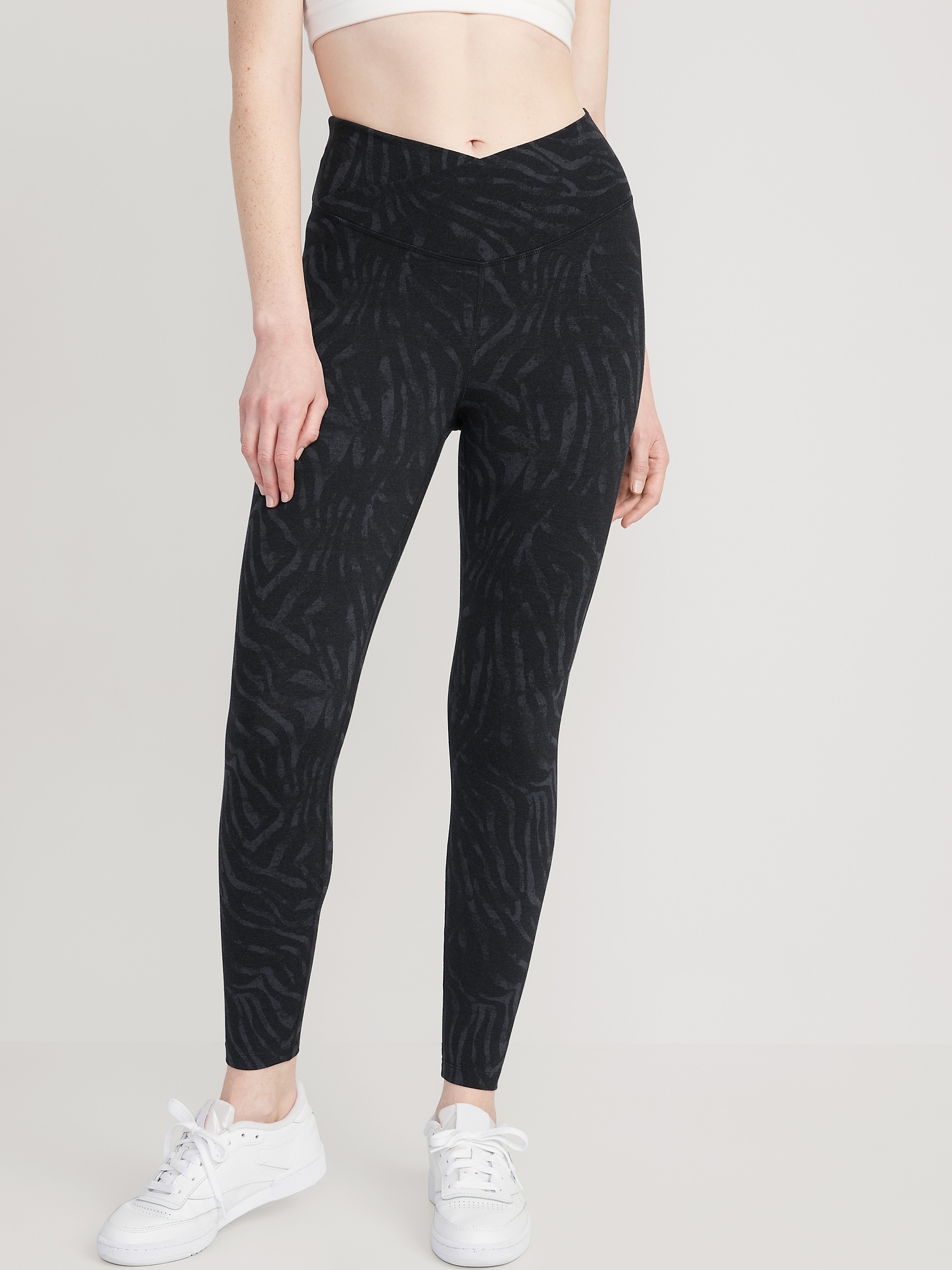 Extra High-Waisted PowerChill 7/8 Leggings, Old Navy