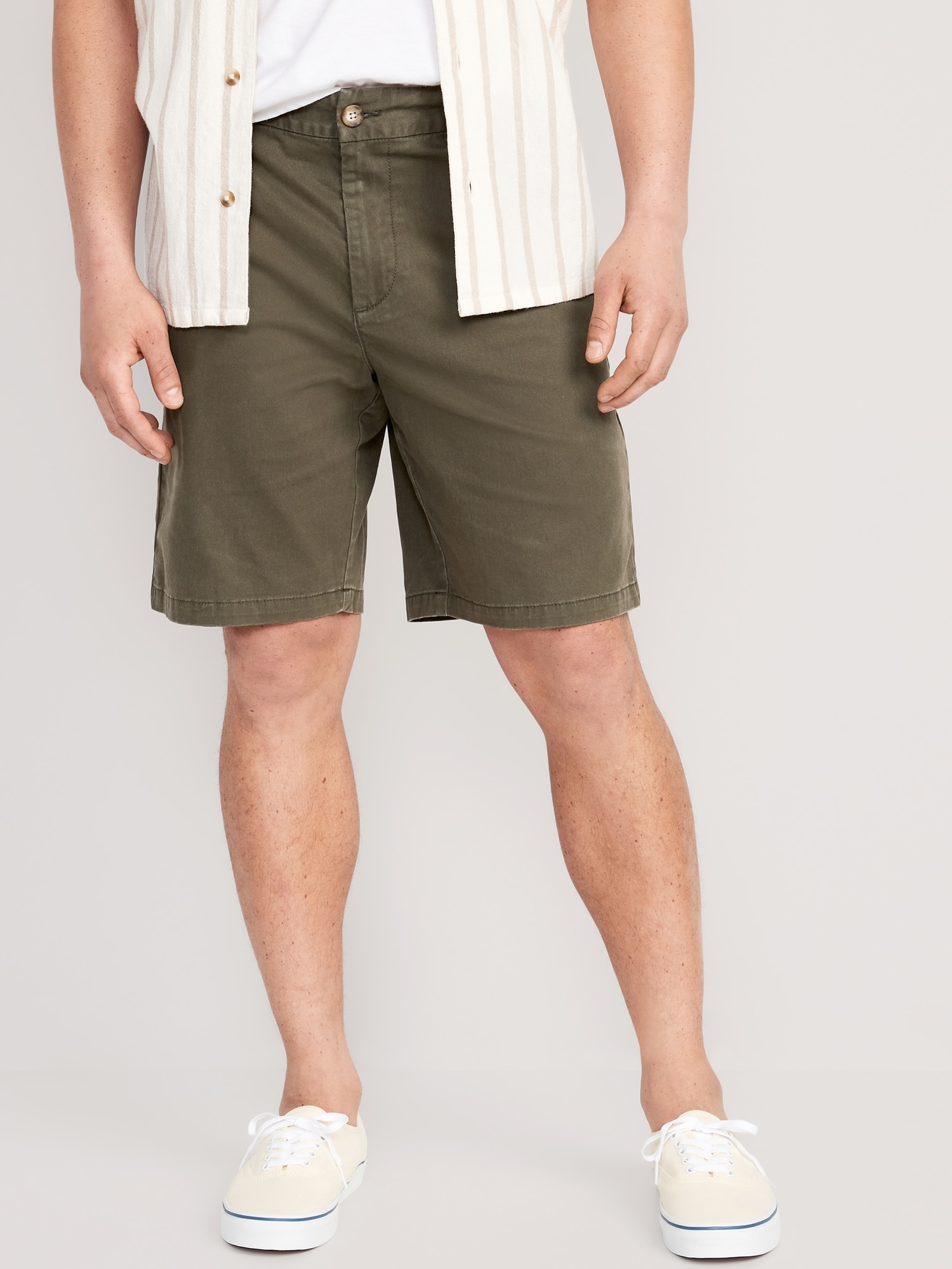 Old Navy Slim Built-In Flex Rotation Chino Shorts for Men -- 9-inch inseam green. 1