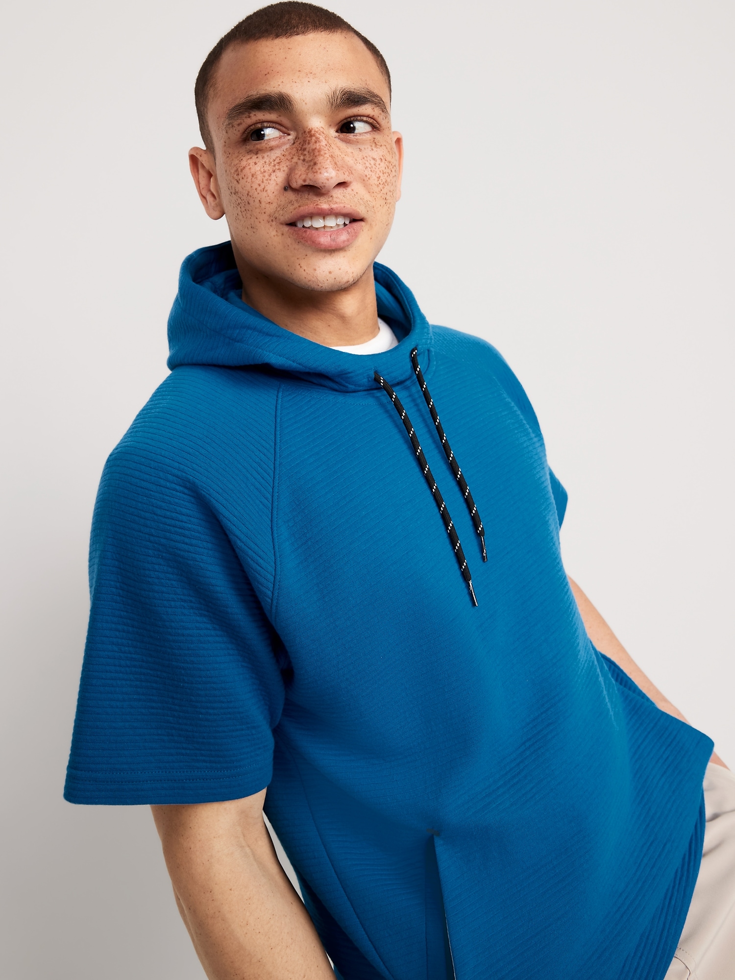 Dynamic Fleece Textured Rib-Knit Short-Sleeve Pullover Hoodie for Men