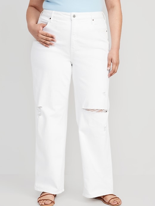 Image number 7 showing, Extra High-Waisted Wide Leg Cut-Off White Jeans