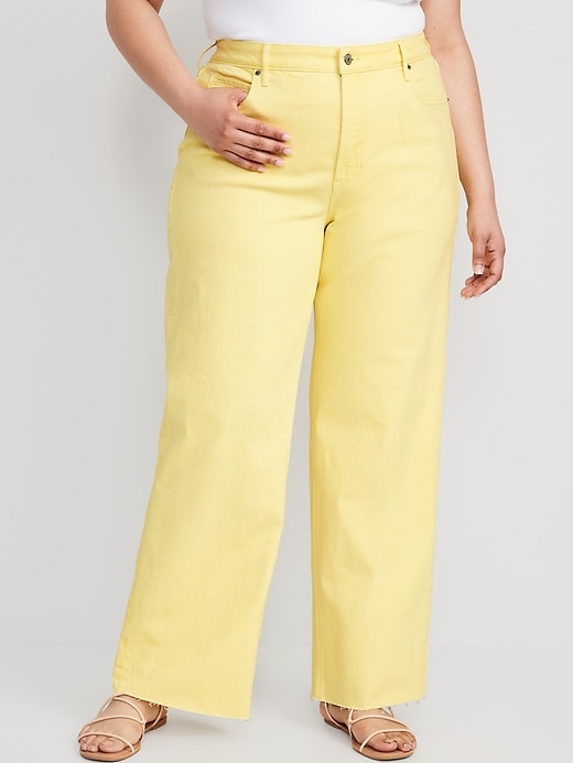 Image number 7 showing, Extra High-Waisted Pop-Color Wide-Leg Cut-Off Jeans