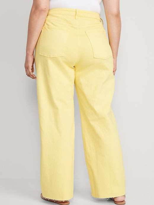 Image number 8 showing, Extra High-Waisted Pop-Color Wide-Leg Cut-Off Jeans